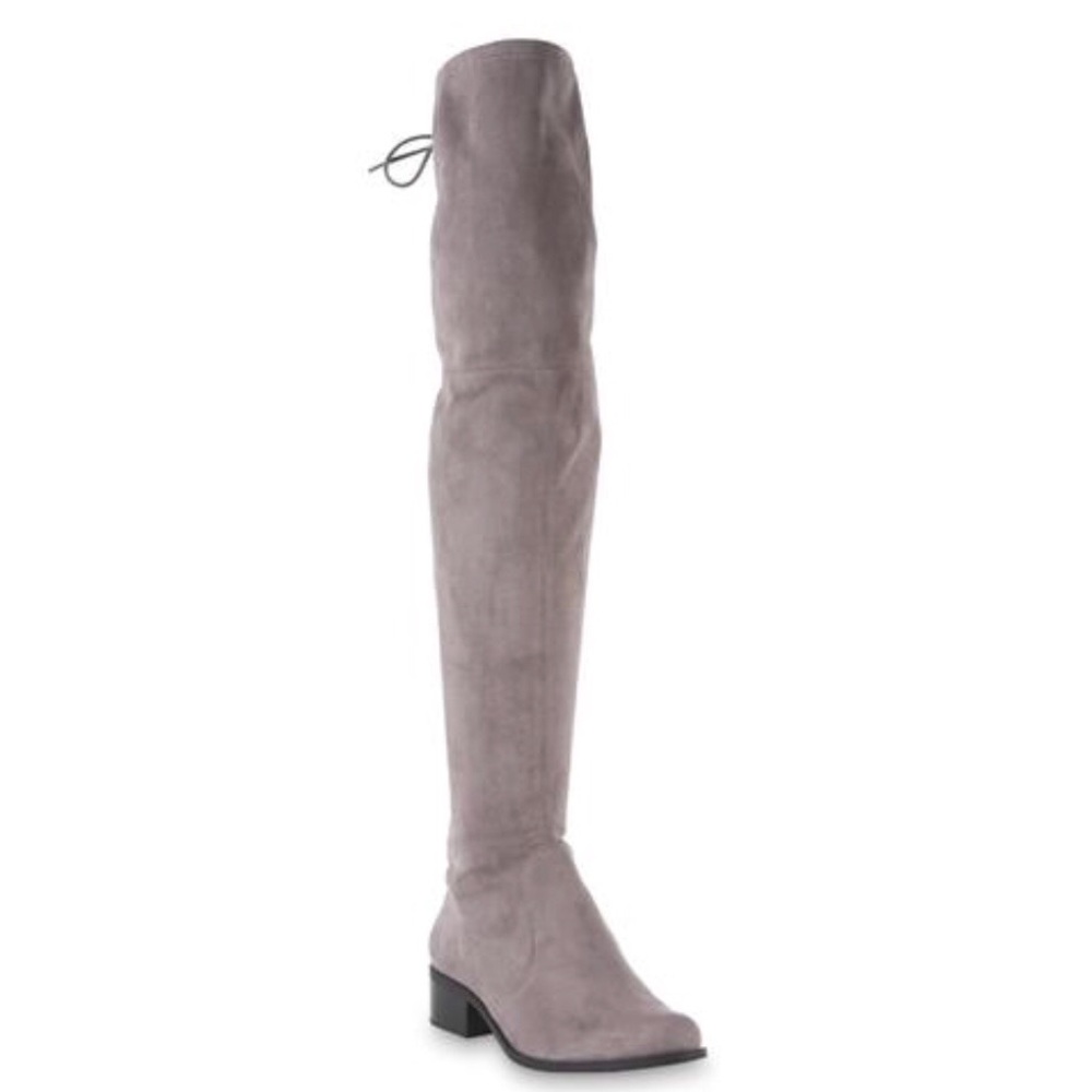 👢Gray over the knee boots.